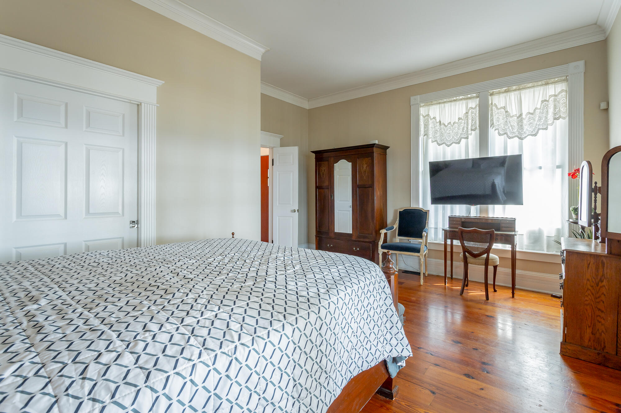 46 North Crest Road Chattanooga, TN 37404 - Photo 96 of 207 Bedroom