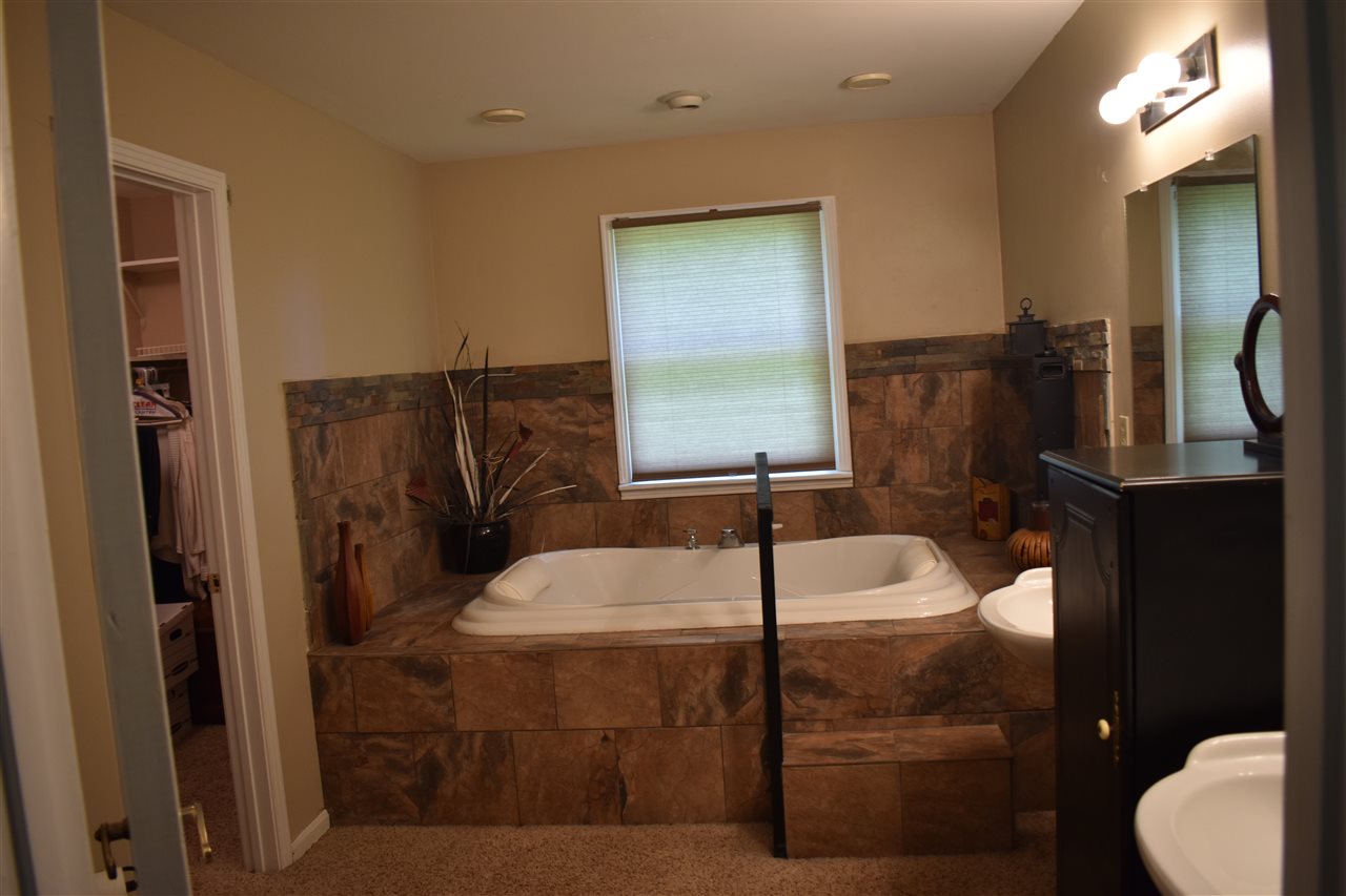 742 Brooks Road Selmer, TN 38375 - Photo 11 of 25 Gallery Image 11
