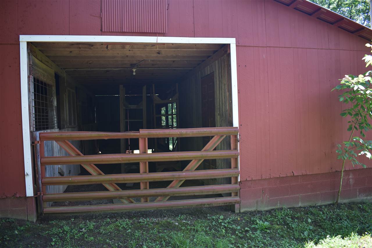742 Brooks Road Selmer, TN 38375 - Photo 22 of 25 Gallery Image 22