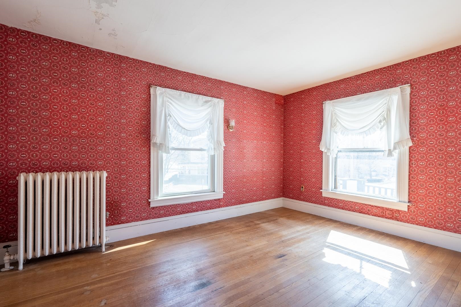 446 Mammoth Road Manchester, NH 03103 - Photo 26 of 38