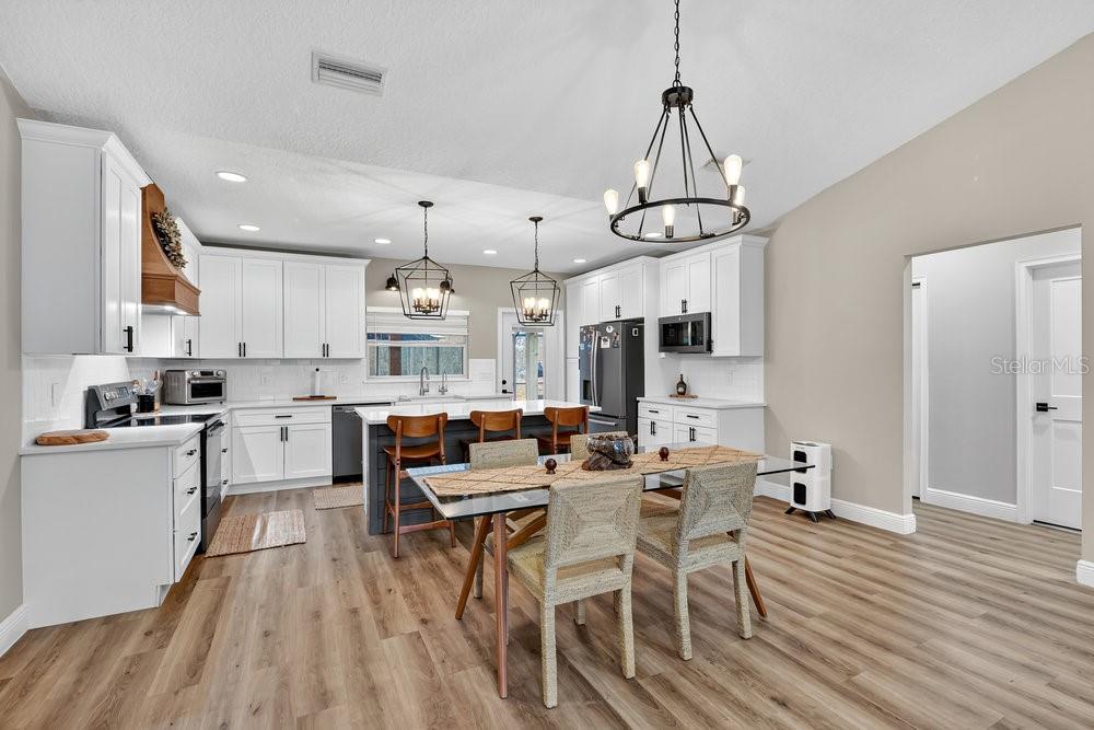 9054 Lincoln Road St. Cloud, FL 34773 - Photo 7 of 33 Gallery Image 7