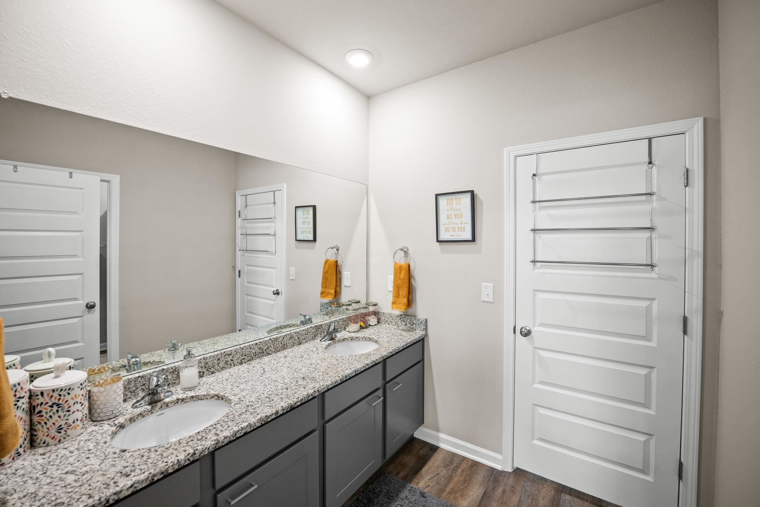 24139 Veranda Circle Elberta, AL 36530 - Photo 28 of 40 Bathroom