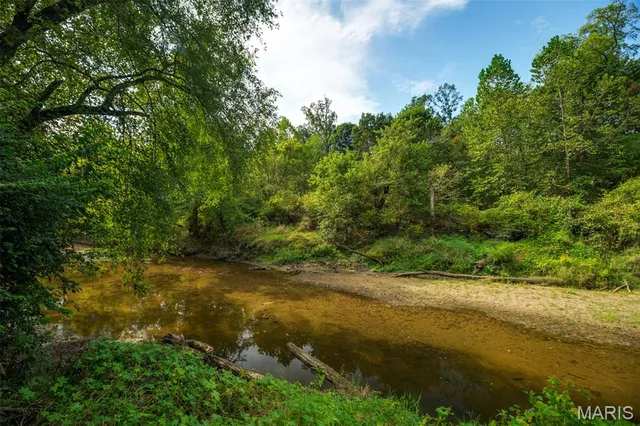 $380,000 | 498 Panama Avenue, Sorento, IL 62086