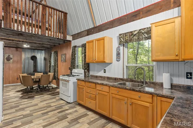 $380,000 | 498 Panama Avenue, Sorento, IL 62086