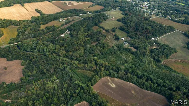 $380,000 | 498 Panama Avenue, Sorento, IL 62086