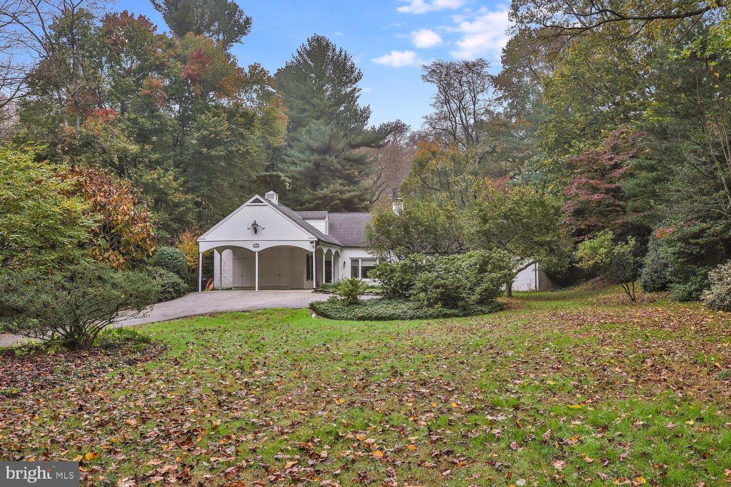 4023 Apalogen Road Philadelphia, PA 19129 - Photo 3 of 58 Gallery Image 3