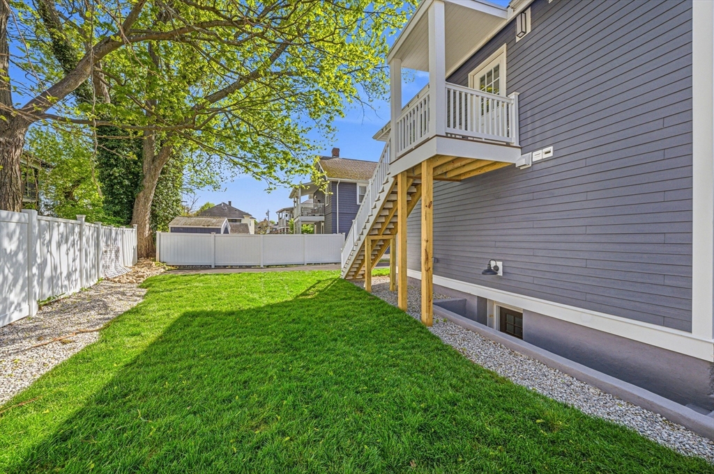 54 Rangeley Road, Unit 54 Newton, MA 02465 - Photo 36 of 41