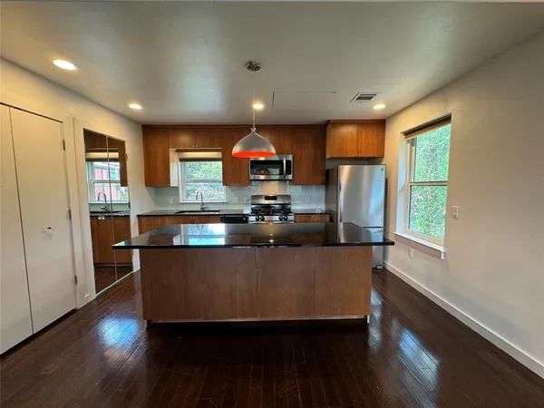 $1,790 | 1208 East 2nd Street, Unit B, Austin, TX 78702