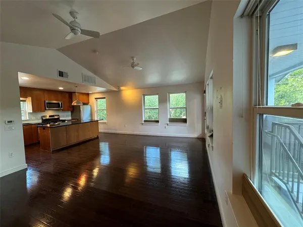 $1,790 | 1208 East 2nd Street, Unit B, Austin, TX 78702