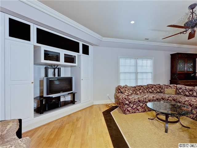 1740 Rutledge Avenue Charlotte, NC 28211 - Photo 13 of 16 Gallery Image 13