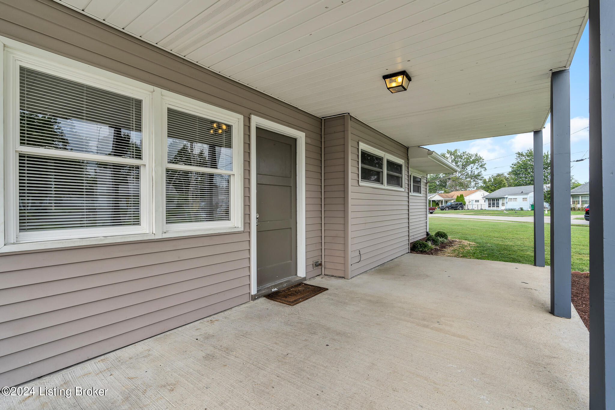 4818 Redstart Road Lynnview, KY 40213 - Photo 4 of 34 a3 front
