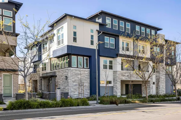 $1,199,000 | 5767 Iron Horse Parkway, Unit D, Dublin, CA 94568