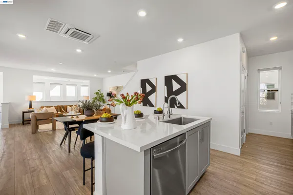 $1,199,000 | 5767 Iron Horse Parkway, Unit D, Dublin, CA 94568