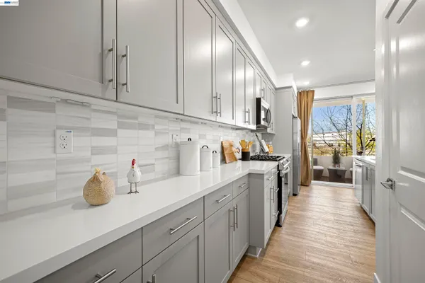 $1,199,000 | 5767 Iron Horse Parkway, Unit D, Dublin, CA 94568