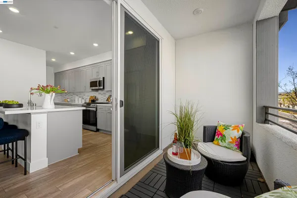 $1,199,000 | 5767 Iron Horse Parkway, Unit D, Dublin, CA 94568