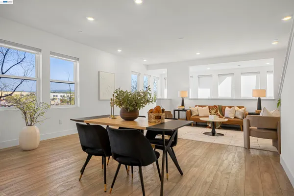 $1,199,000 | 5767 Iron Horse Parkway, Unit D, Dublin, CA 94568