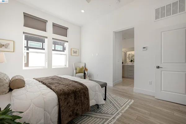 $1,199,000 | 5767 Iron Horse Parkway, Unit D, Dublin, CA 94568