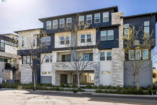 $1,199,000 | 5767 Iron Horse Parkway, Unit D, Dublin, CA 94568