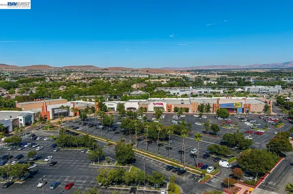 $1,199,000 | 5767 Iron Horse Parkway, Unit D, Dublin, CA 94568