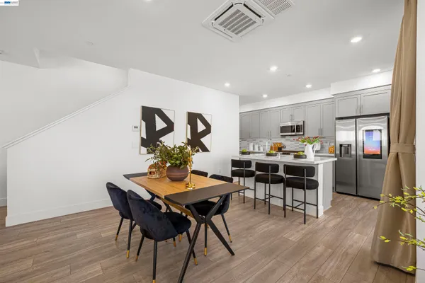 $1,199,000 | 5767 Iron Horse Parkway, Unit D, Dublin, CA 94568