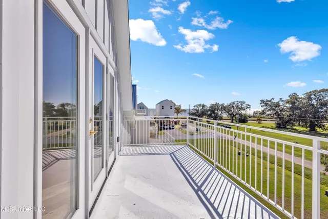 $795,000 | 136 5th Avenue, Pass Christian, MS 39571