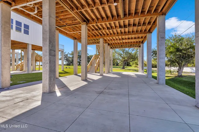 $795,000 | 136 5th Avenue, Pass Christian, MS 39571