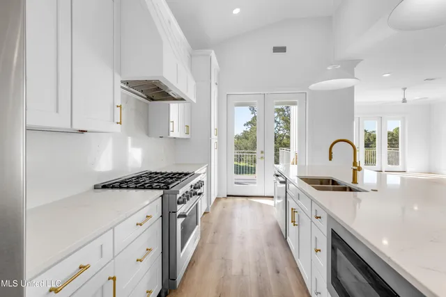 $795,000 | 136 5th Avenue, Pass Christian, MS 39571