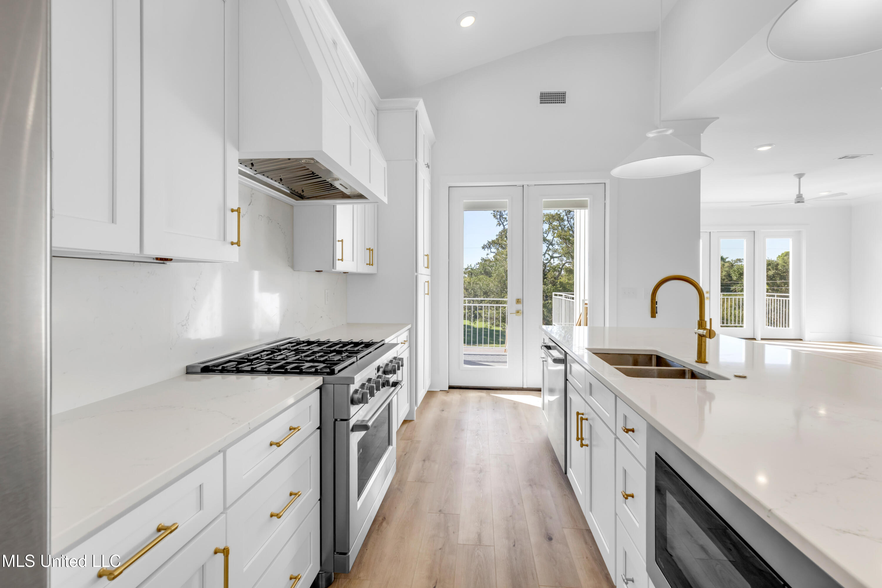 136 5th Avenue Pass Christian, MS 39571 - Photo 10 of 45 136FifthAve-10