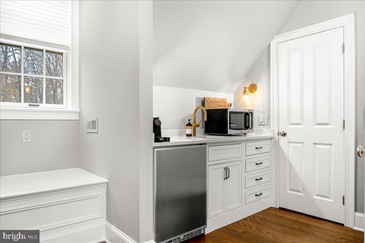 6145 Greenhill Road New Hope, PA 18938 - Photo 38 of 77