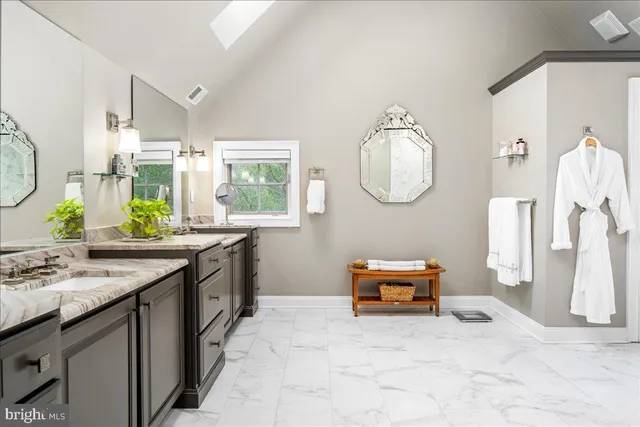 $4,295,000 | 6145 Greenhill Road, New Hope, PA 18938