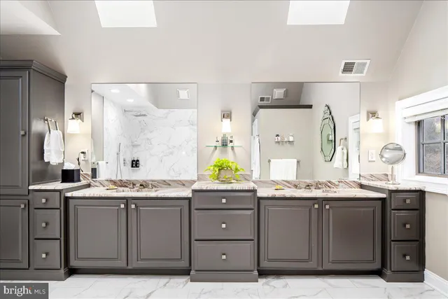 $4,295,000 | 6145 Greenhill Road, New Hope, PA 18938