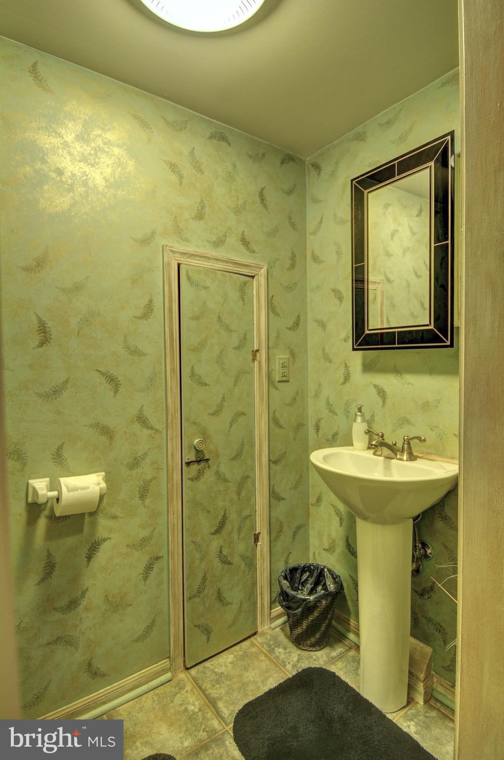 3970 Panhandle Road Front Royal, VA 22630 - Photo 23 of 93 Half bath on main level
