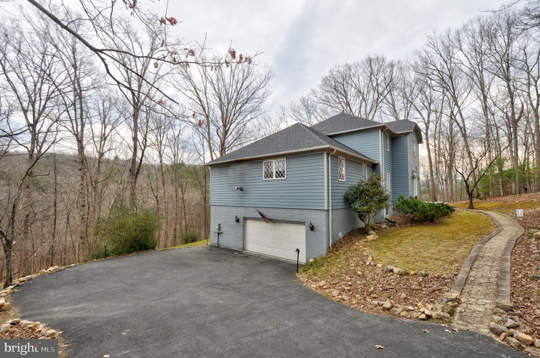 3970 Panhandle Road Front Royal, VA 22630 - Photo 7 of 93 Asphalt driveway