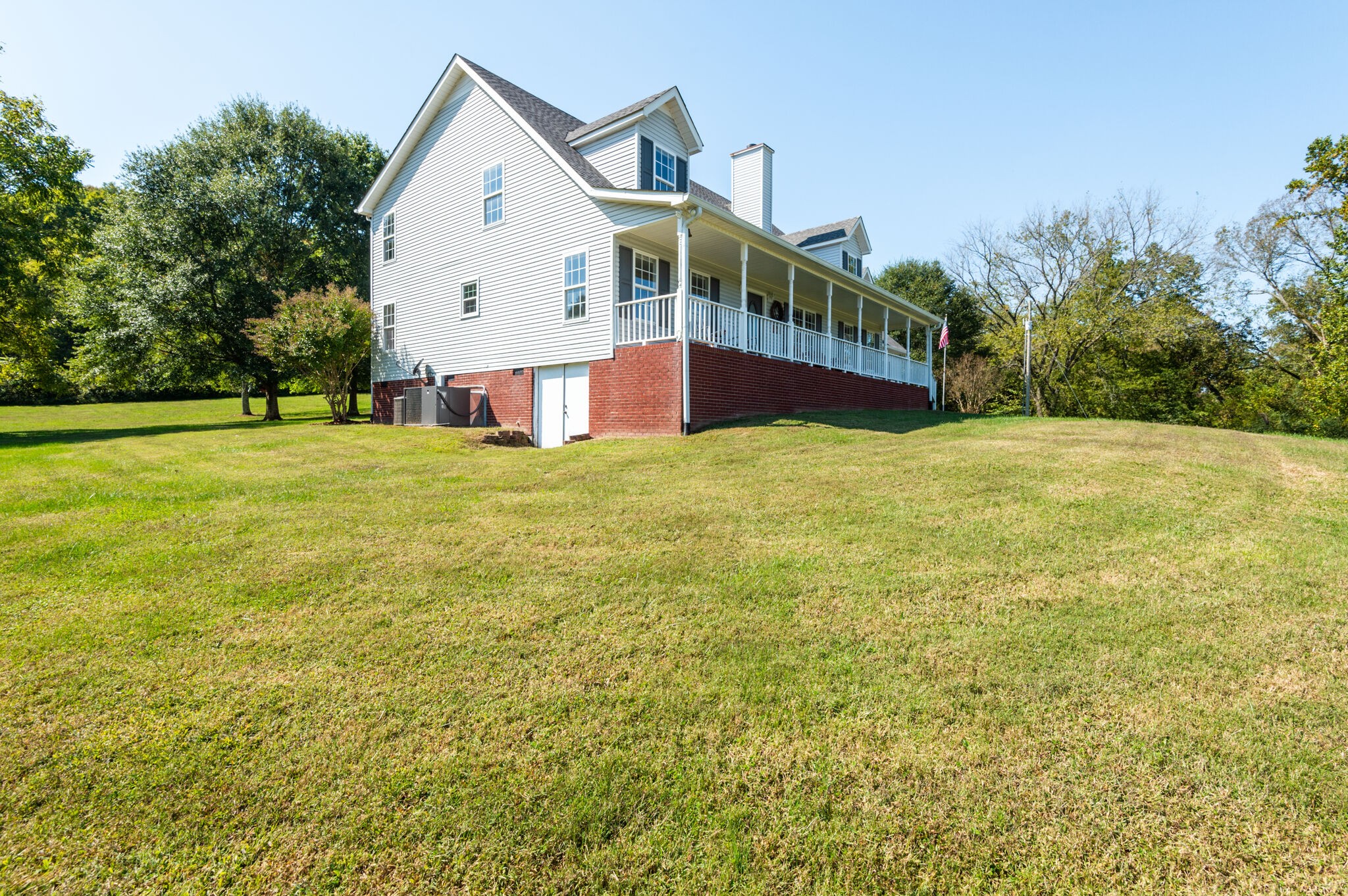 1549 Center Star Road Columbia, TN 38401 - Photo 3 of 50 a view of a house with a yard and sitting area