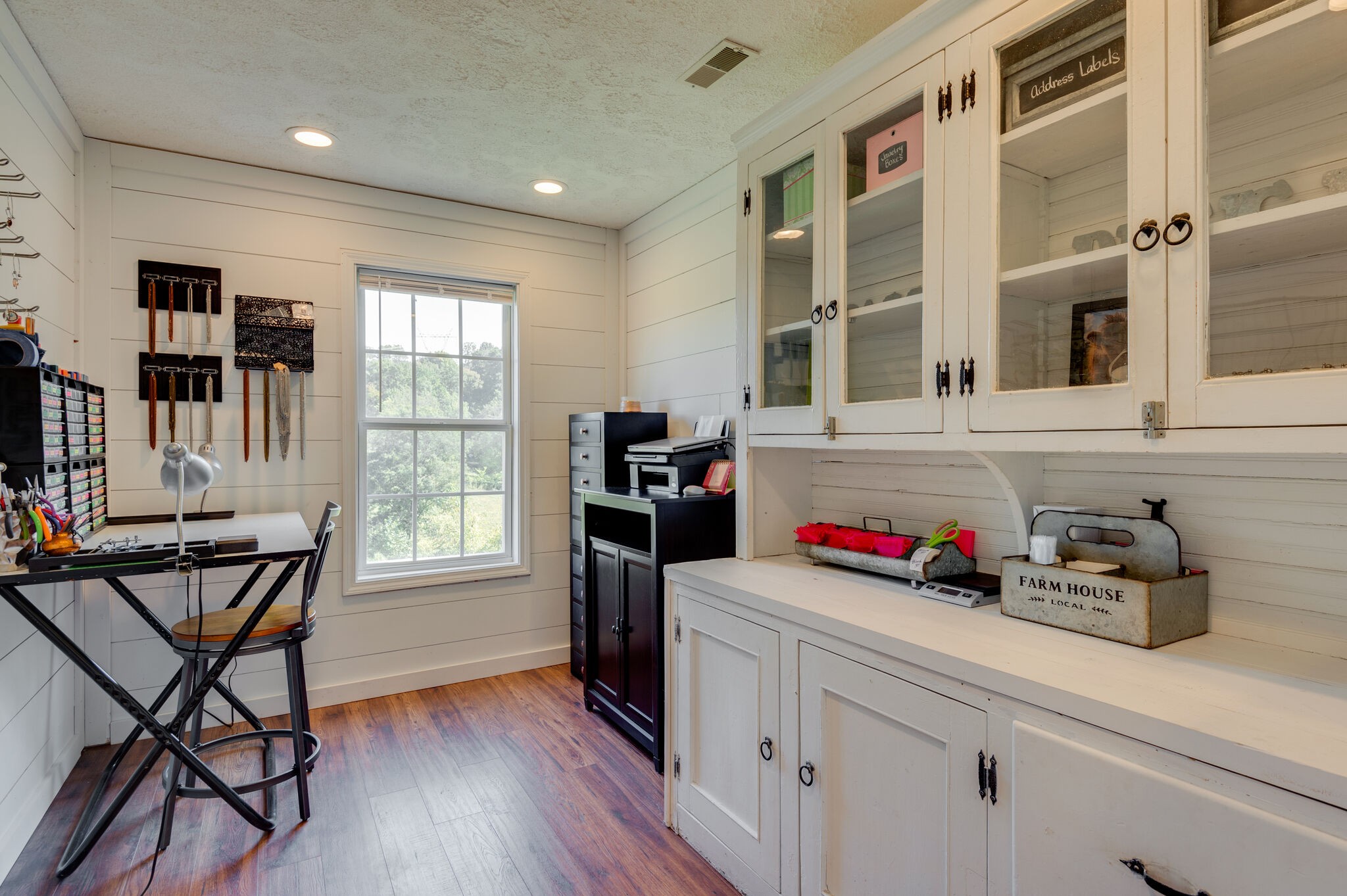 1549 Center Star Road Columbia, TN 38401 - Photo 31 of 50 a kitchen that has a cabinets and chairs in it