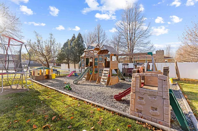 $350,000 | 2918 Village Green Drive, Moorhead, MN 56560