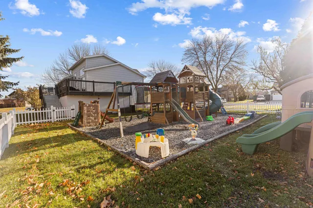 $350,000 | 2918 Village Green Drive, Moorhead, MN 56560