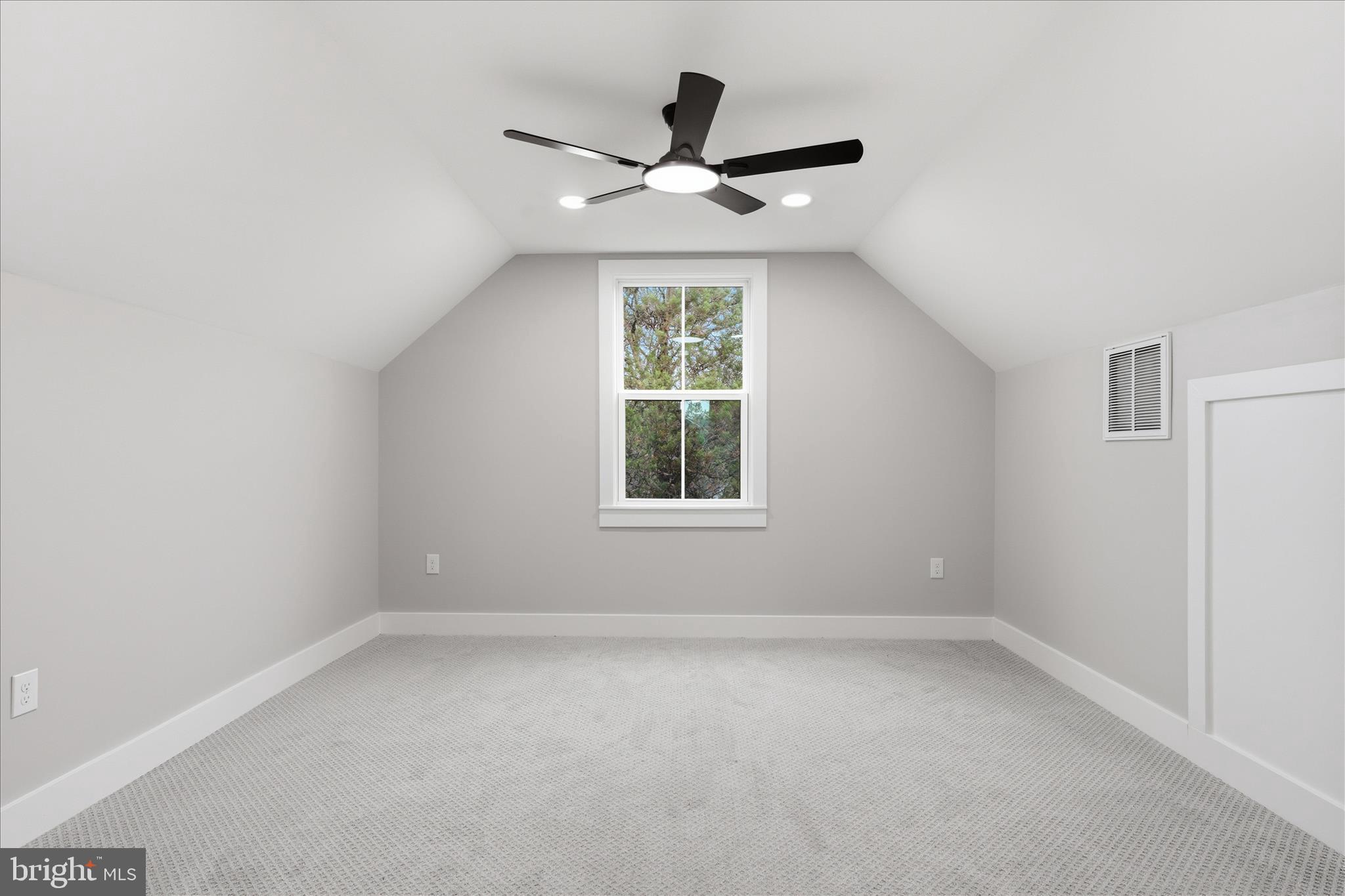 8323 Rolling Road Manassas, VA 20110 - Photo 31 of 47
