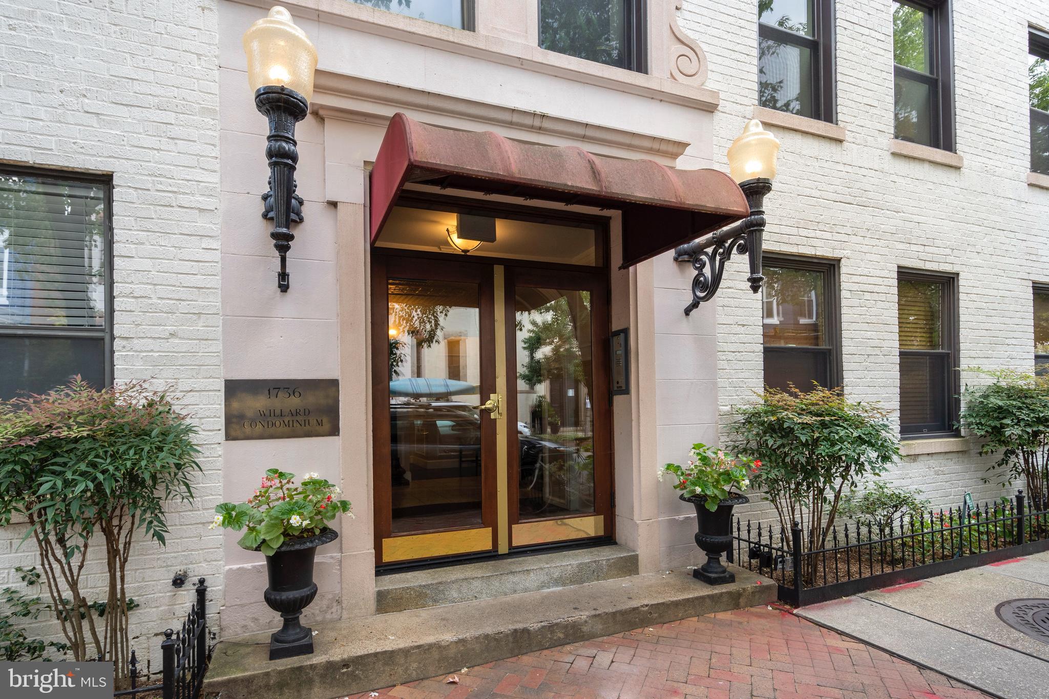1736 Willard Street Northwest, Unit 506 Washington, DC 20009 - Photo 23 of 28 a view of a house with potted plants