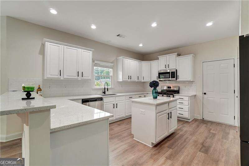 6027 Windfall Court Northwest Powder Springs, GA 30127 - Photo 15 of 40 Gallery Image 15