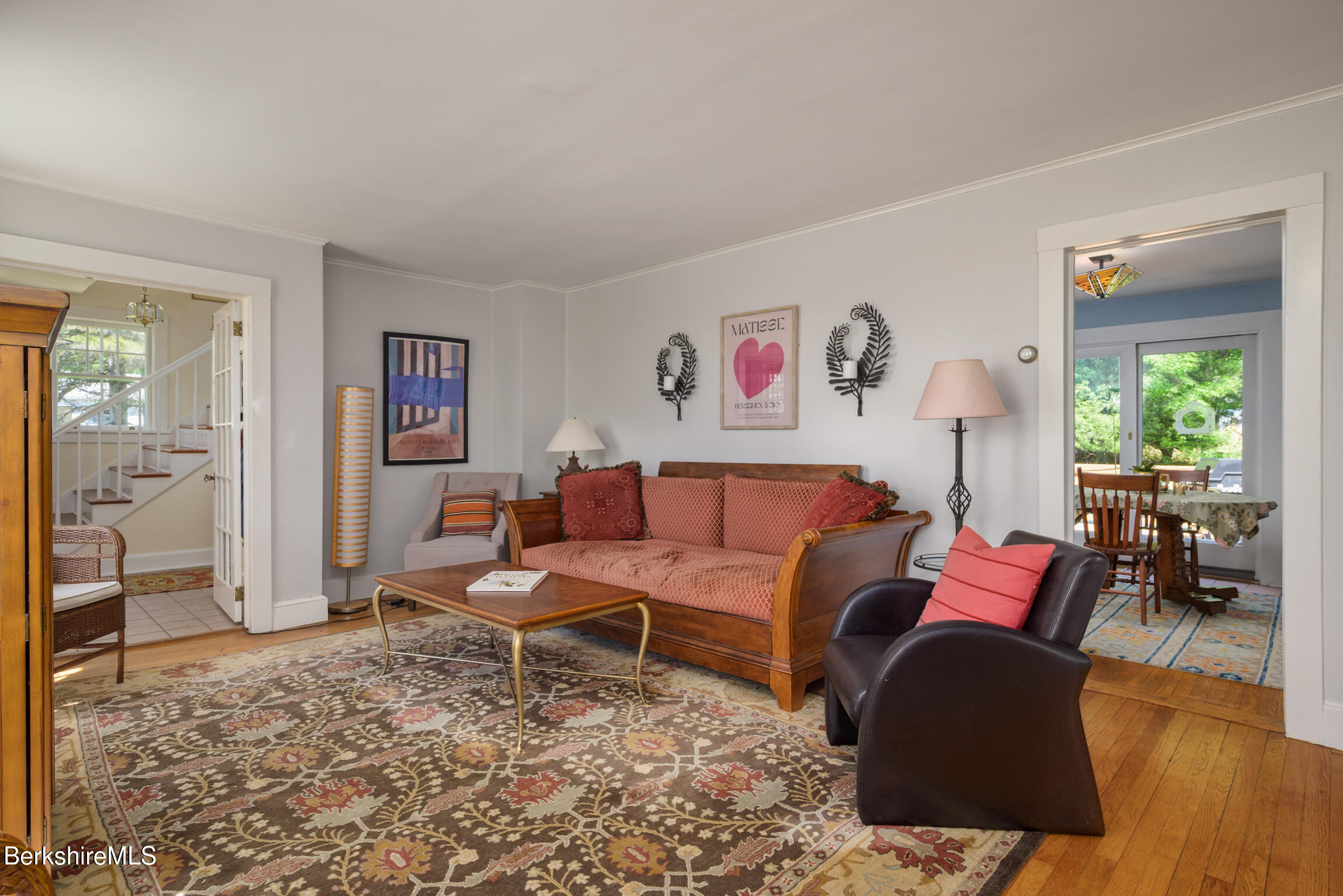 132 White Oaks Road Williamstown, MA 01267 - Photo 5 of 42 Living room