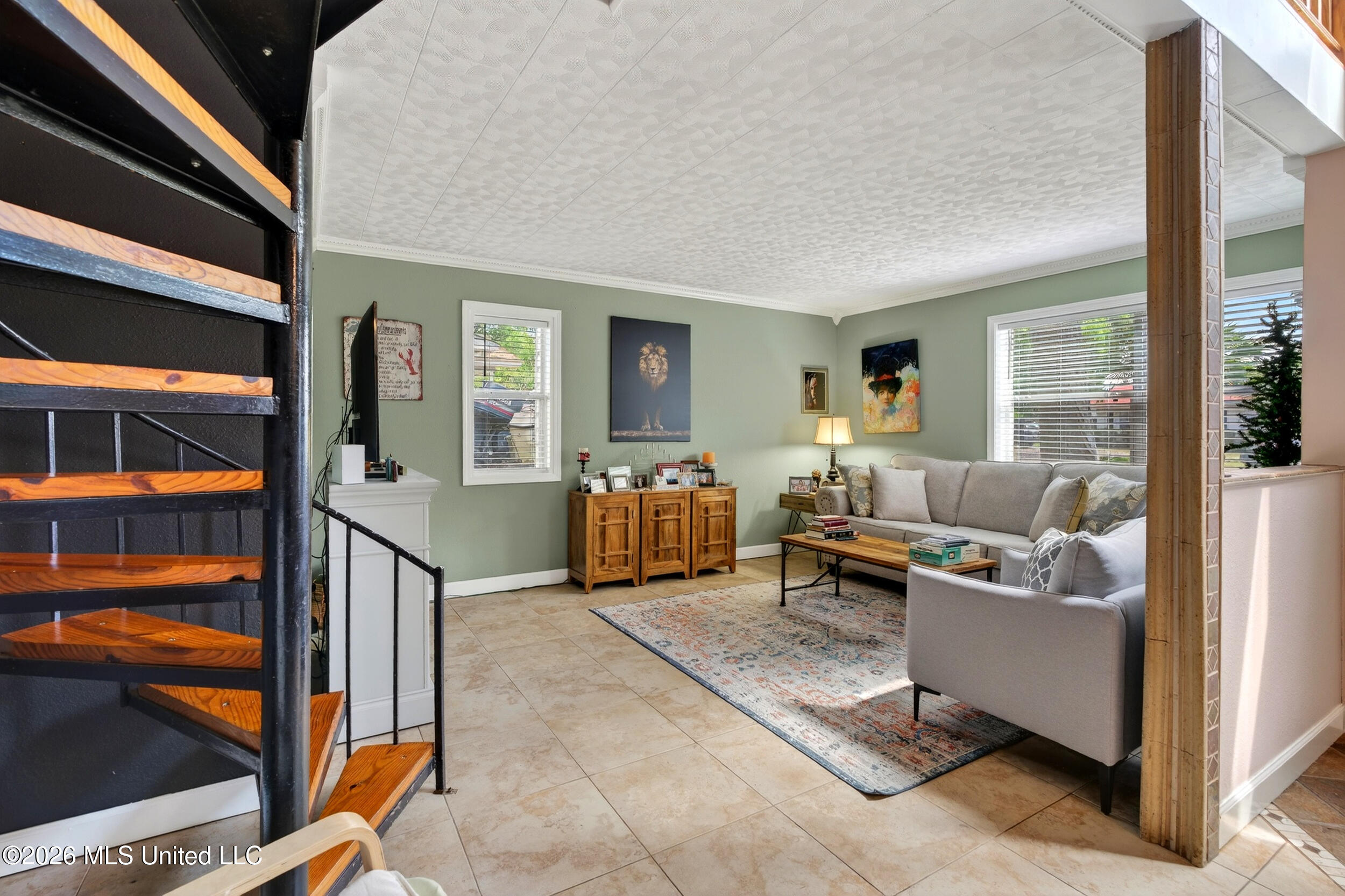 121 Edwards Drive Pass Christian, MS 39571 - Photo 15 of 51 10_livingroom1