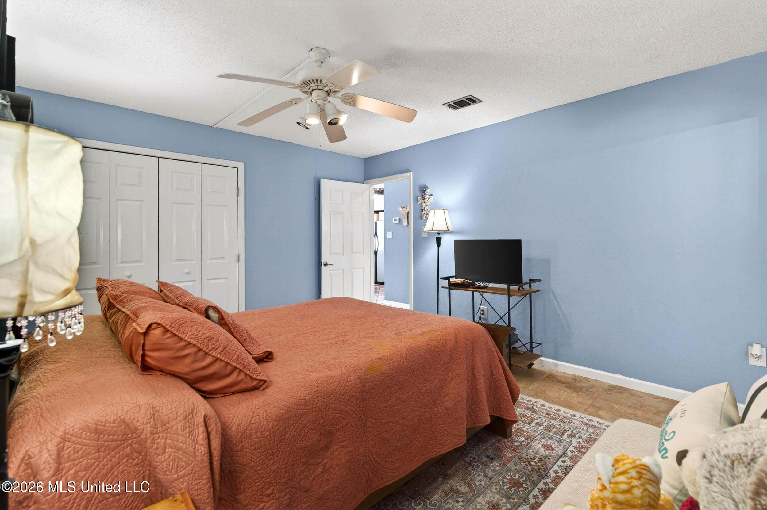 121 Edwards Drive Pass Christian, MS 39571 - Photo 22 of 51 17_masterbedroom3