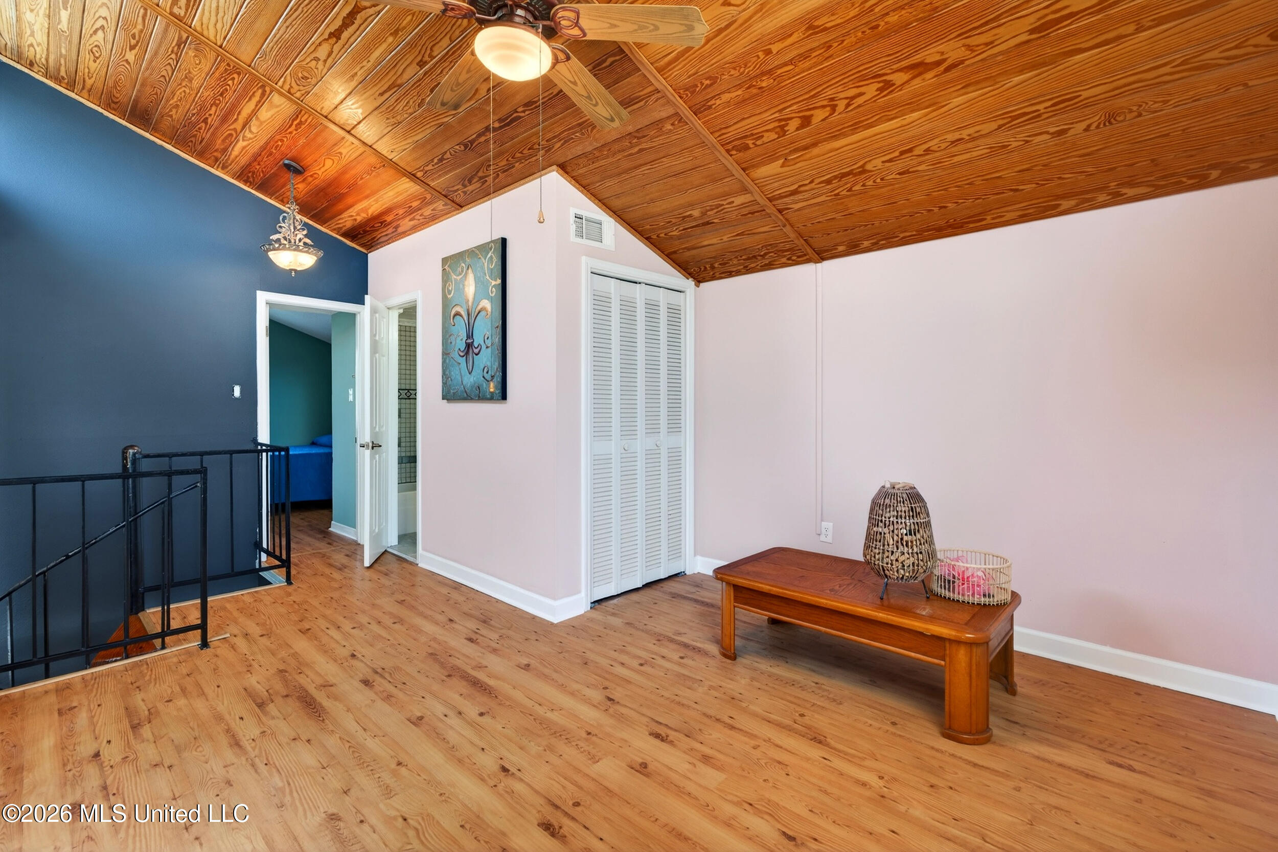 121 Edwards Drive Pass Christian, MS 39571 - Photo 33 of 51 27_upstairsloft2