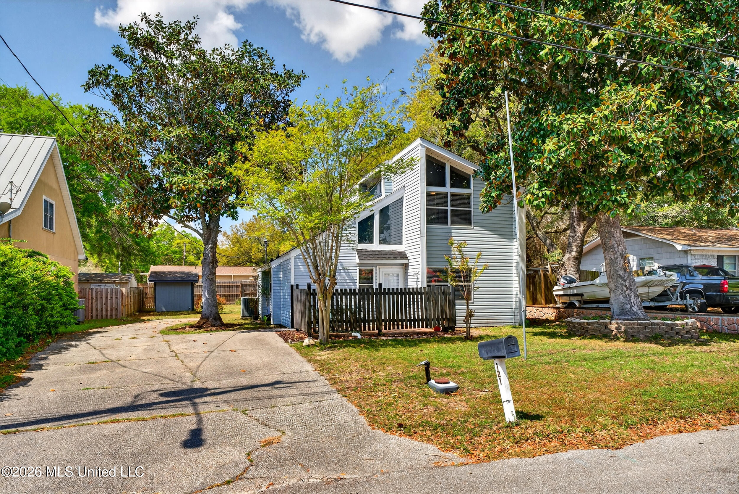 121 Edwards Drive Pass Christian, MS 39571 - Photo 42 of 51 37_frontextra1