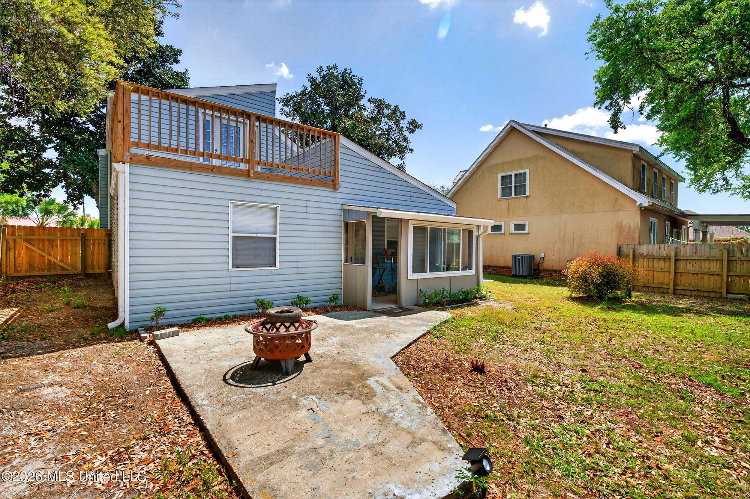 121 Edwards Drive Pass Christian, MS 39571 - Photo 47 of 51 40_backyard3