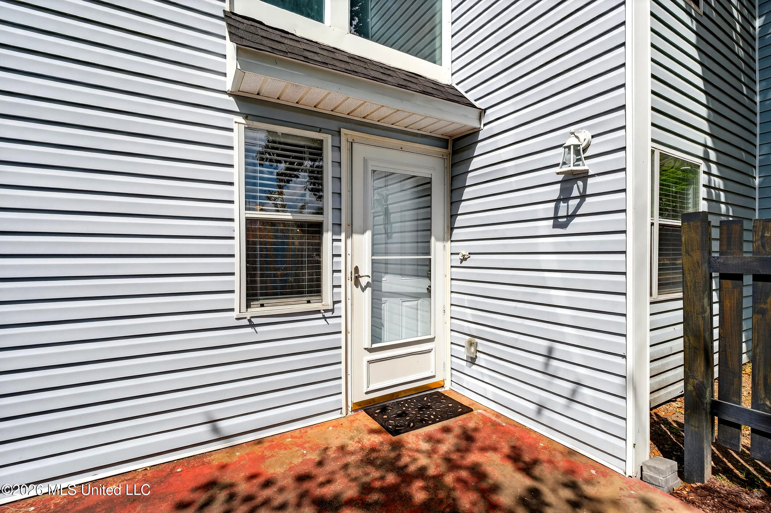 121 Edwards Drive Pass Christian, MS 39571 - Photo 8 of 51 4_front door