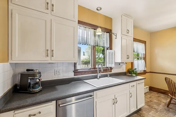 $215,000 | 1818 23rd Street, Rock Island, IL 61201