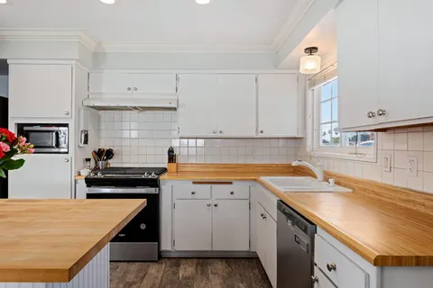 $850,000 | 8617 Fairford Street, Ventura, CA 93004