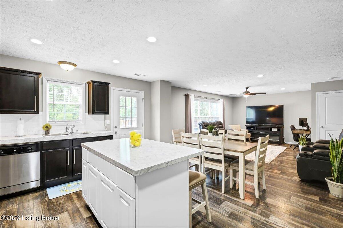 7814 Westbrook Road Louisville, KY 40258 - Photo 13 of 43 13-7814 Westbrook Rd-112